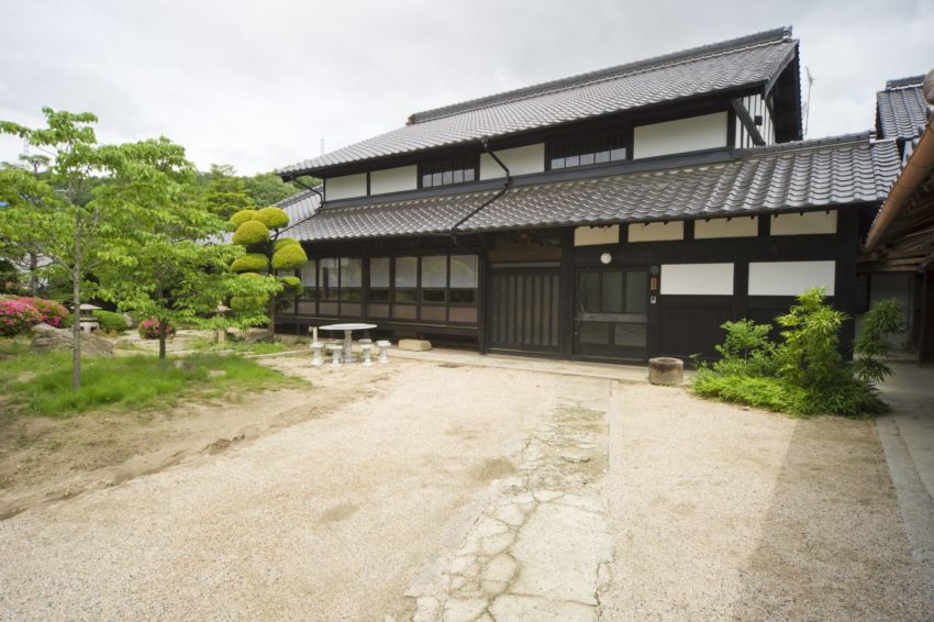 K邸 三百年の歴史を持つ伝統の日本家屋を繋ぐ【平成24年度　住まいのインテリアコーディネーションコンテスト　優秀賞】