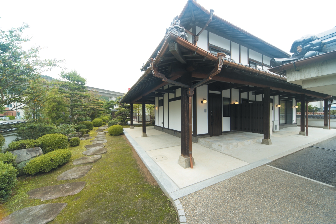 M邸 THE INHERITED HOUSE